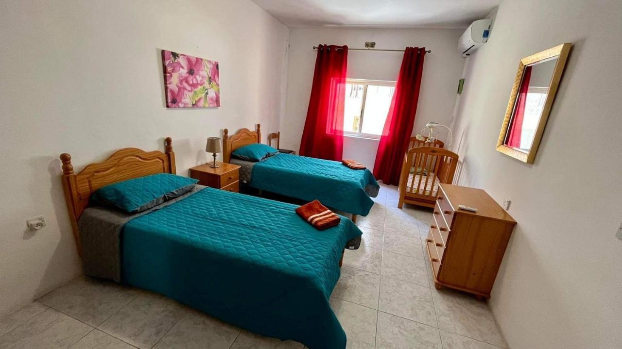 Sea View And Valley View Flat In Marsalforn Apartman Kültér fotó